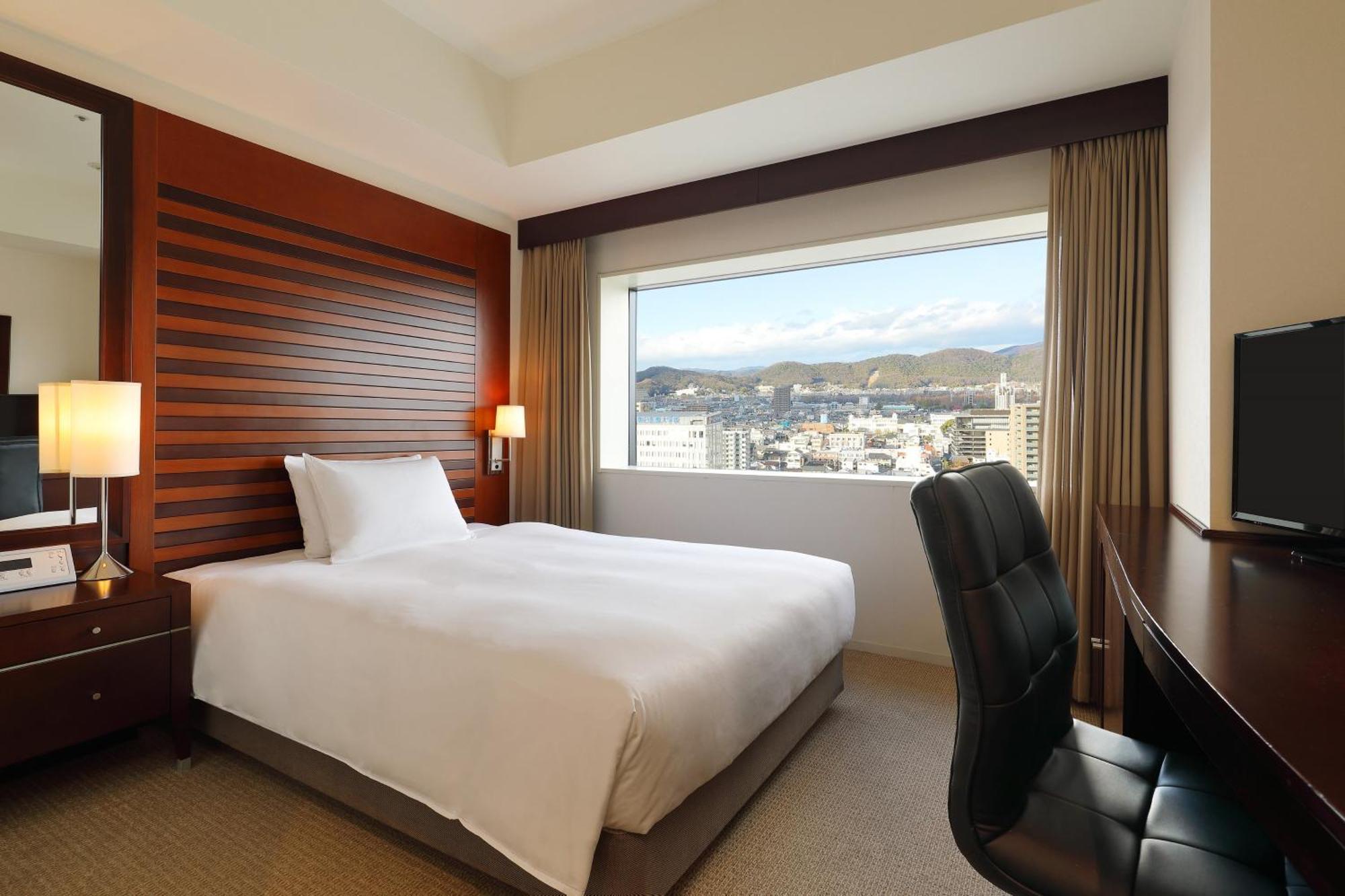 Ana Crowne Plaza Okayama By Ihg Exterior foto